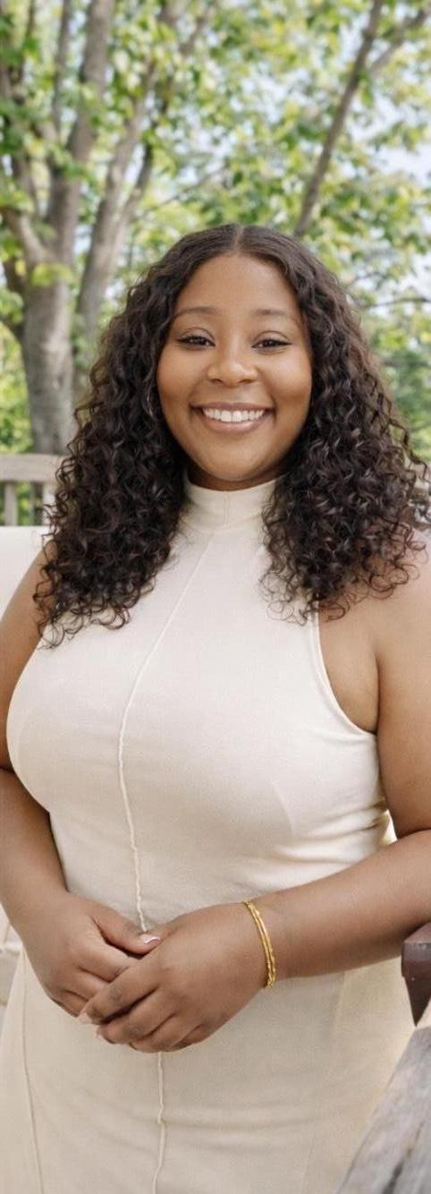 Shanae Henley full-length